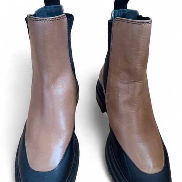 COPY - Aqua Women's Mud Guard Block Heel Platform Chelsea Boots - Picture 4 of 8